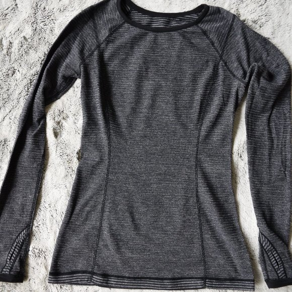Lululemon Women's Gray Black Stripe Reversible Long Sleeved Top, Sz 4 - Picture 1 of 7